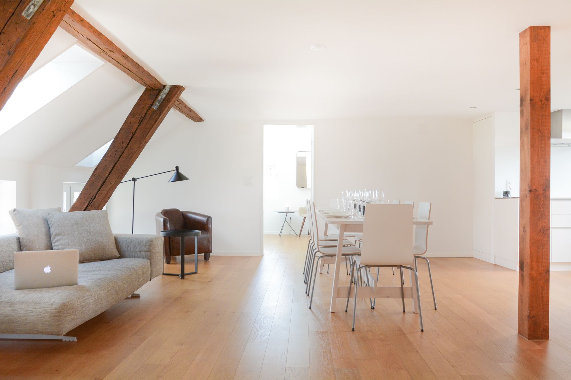 Фото Airhome Limmatquai River View Apartment