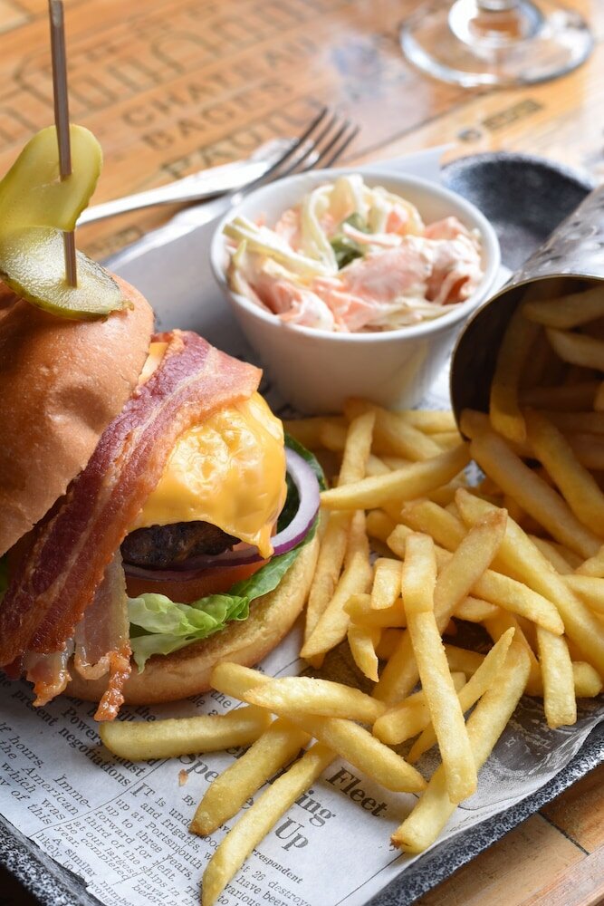 Фото Corner House Hotel