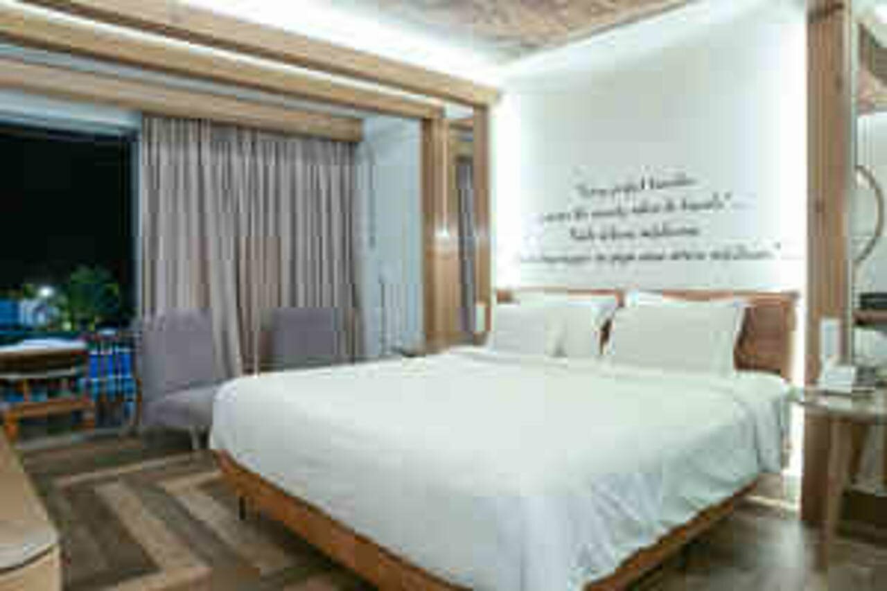 Фото Royal Marmin Bay Boutique & Art Hotel