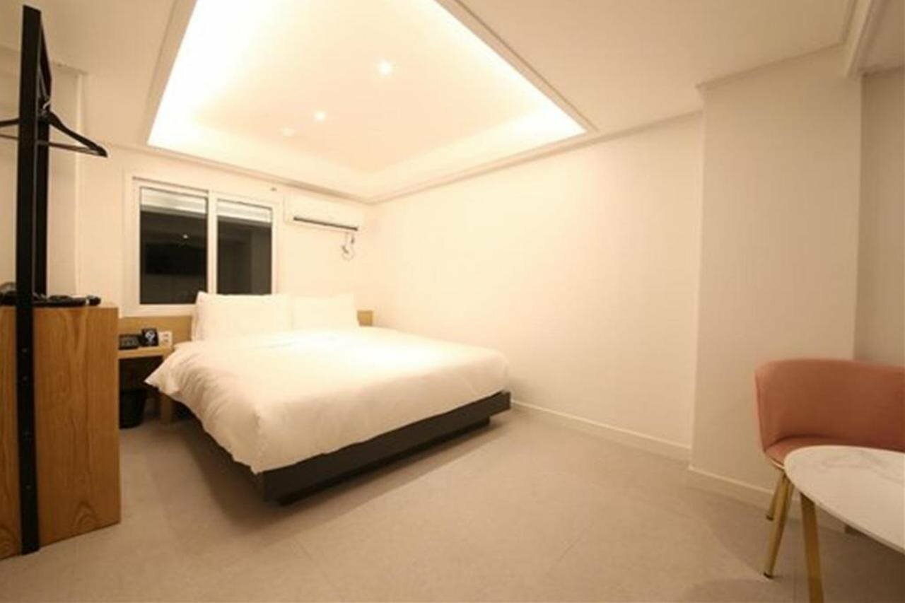 Фото Busan Seomyeon Business Hotel J7