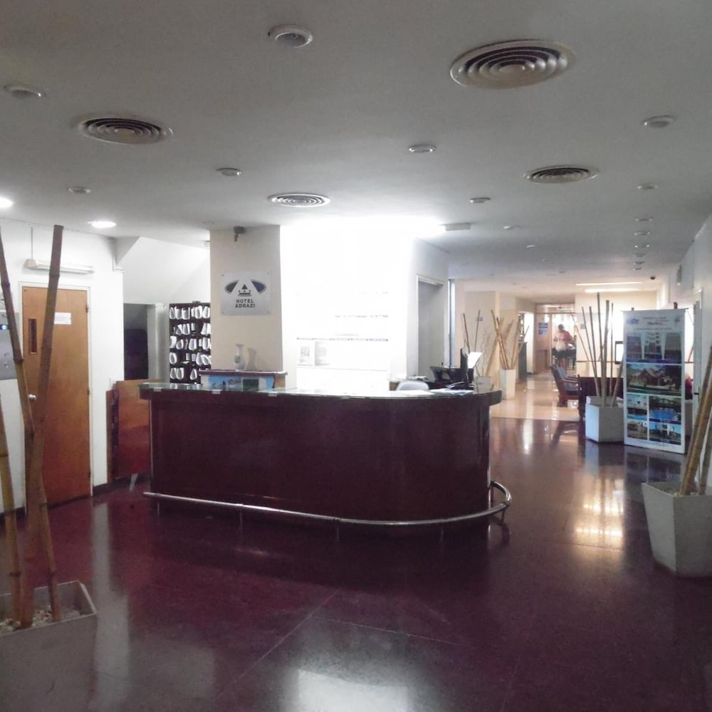 Фото Hotel Adrazi