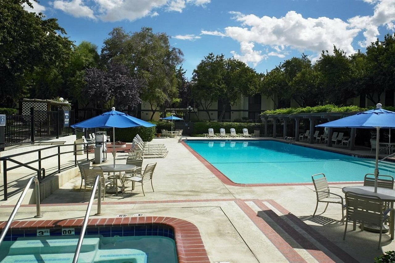 Фото Four Points by Sheraton Bakersfield