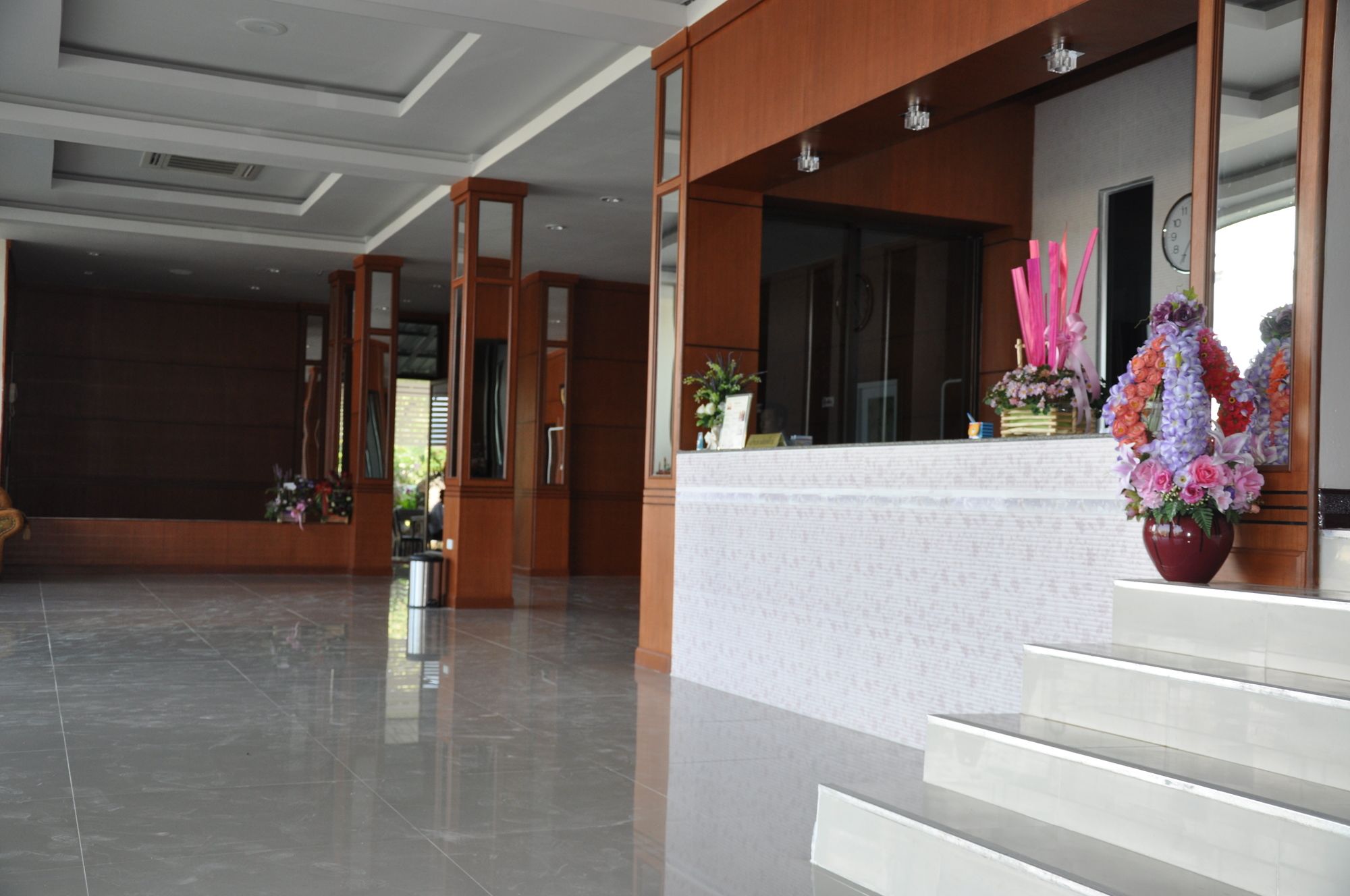 Фото Queen Palace Hotel