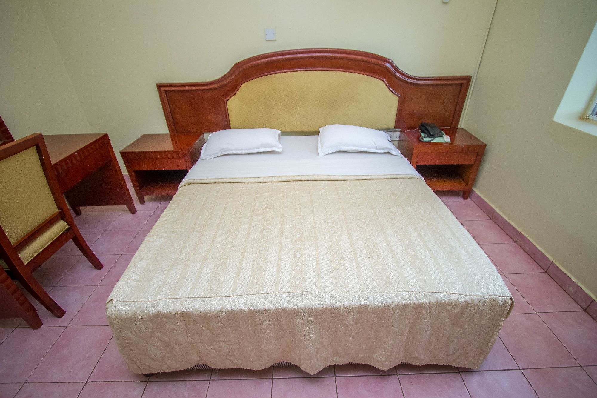 Фото Emerald Hotel