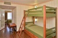 Фото Best Western Plus Raffles Inn & Suites