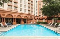 Фото Sheraton Suites Market Center Dallas