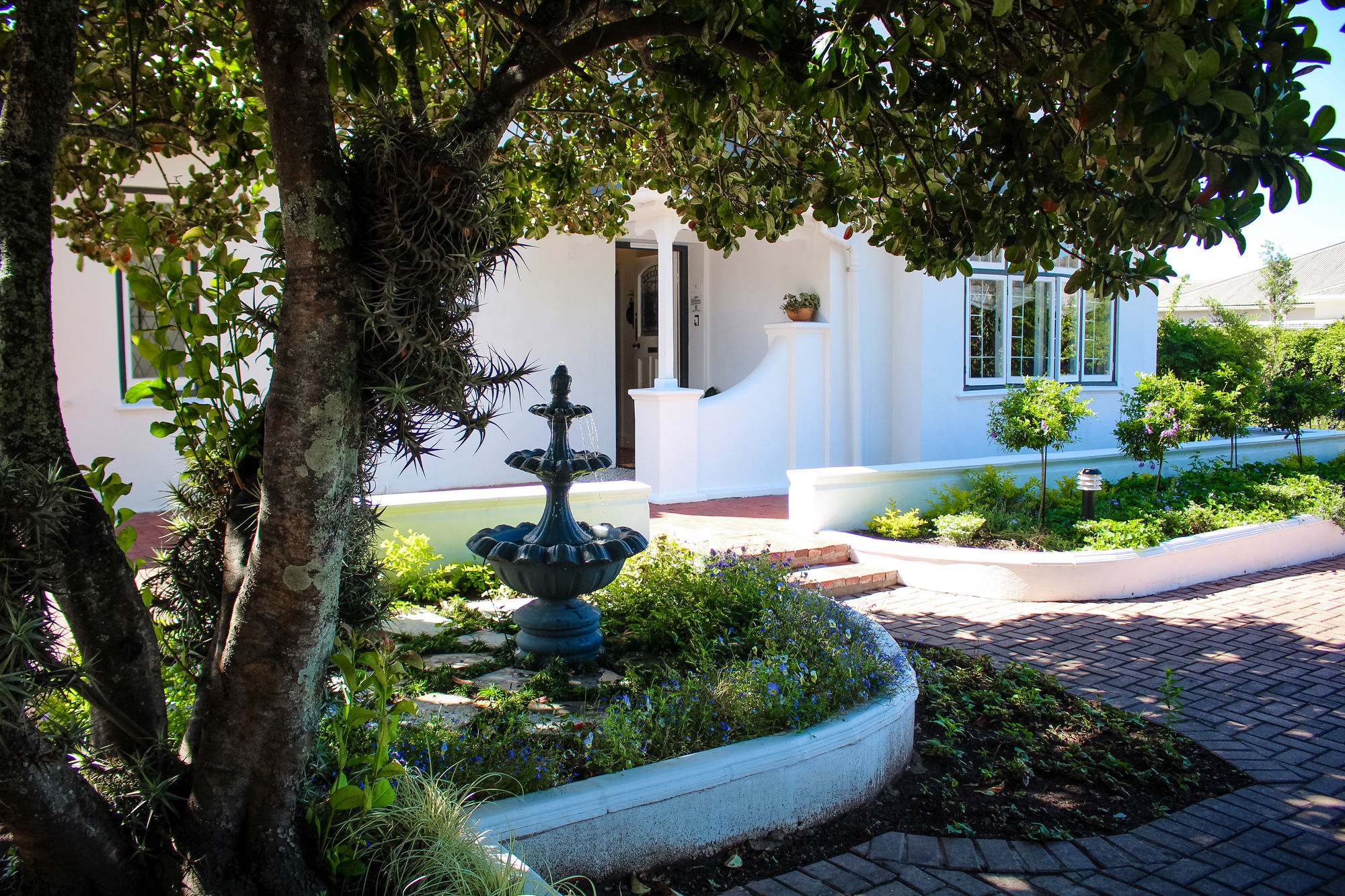 Фото Whispering Oaks