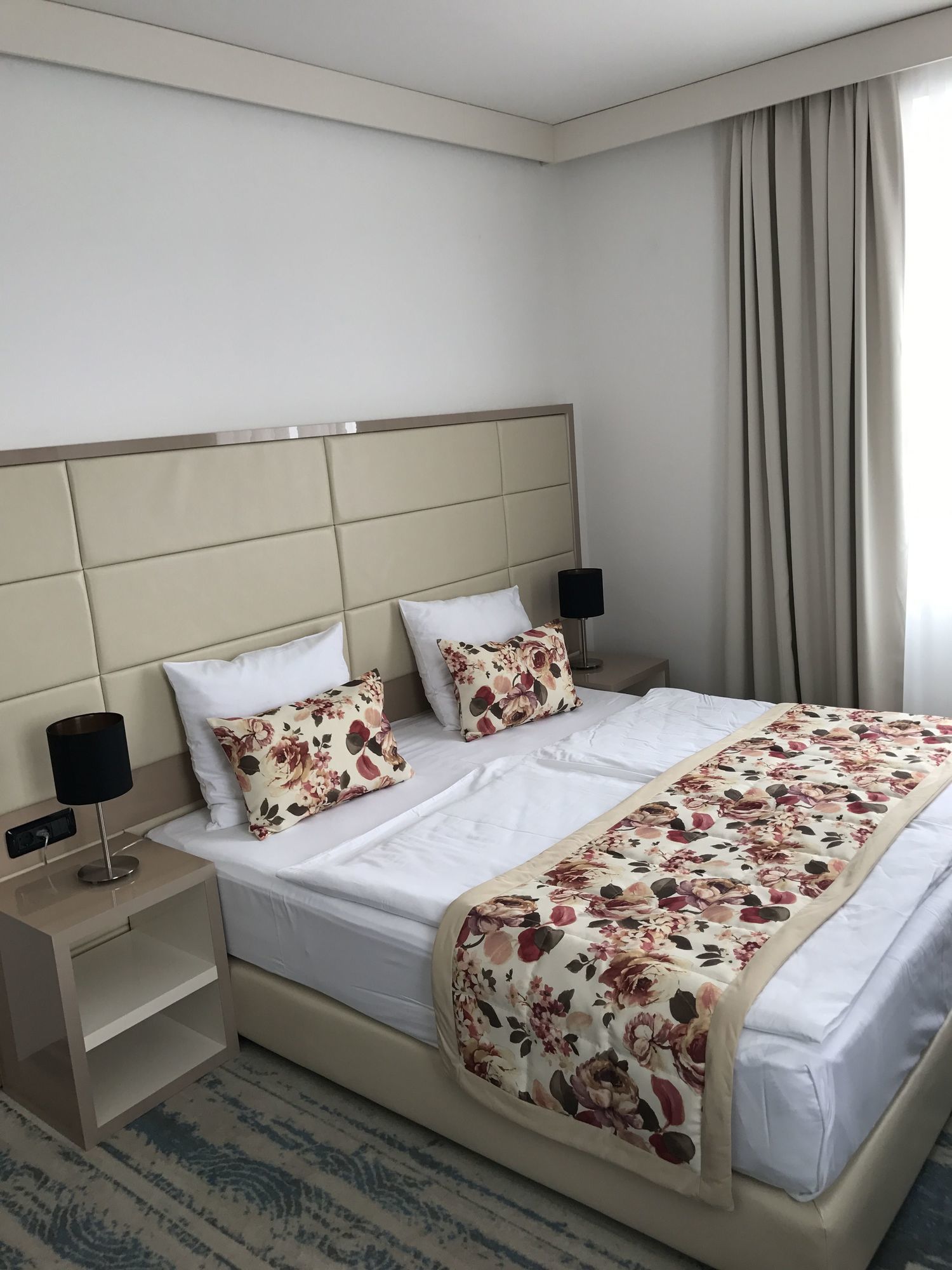 Фото Hotel Old Town