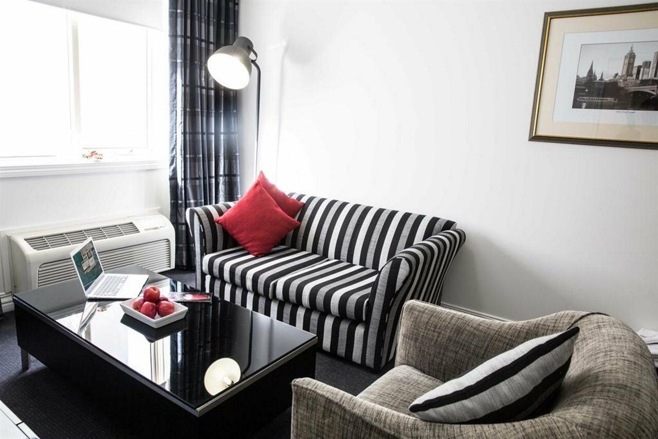 Фото Collins house