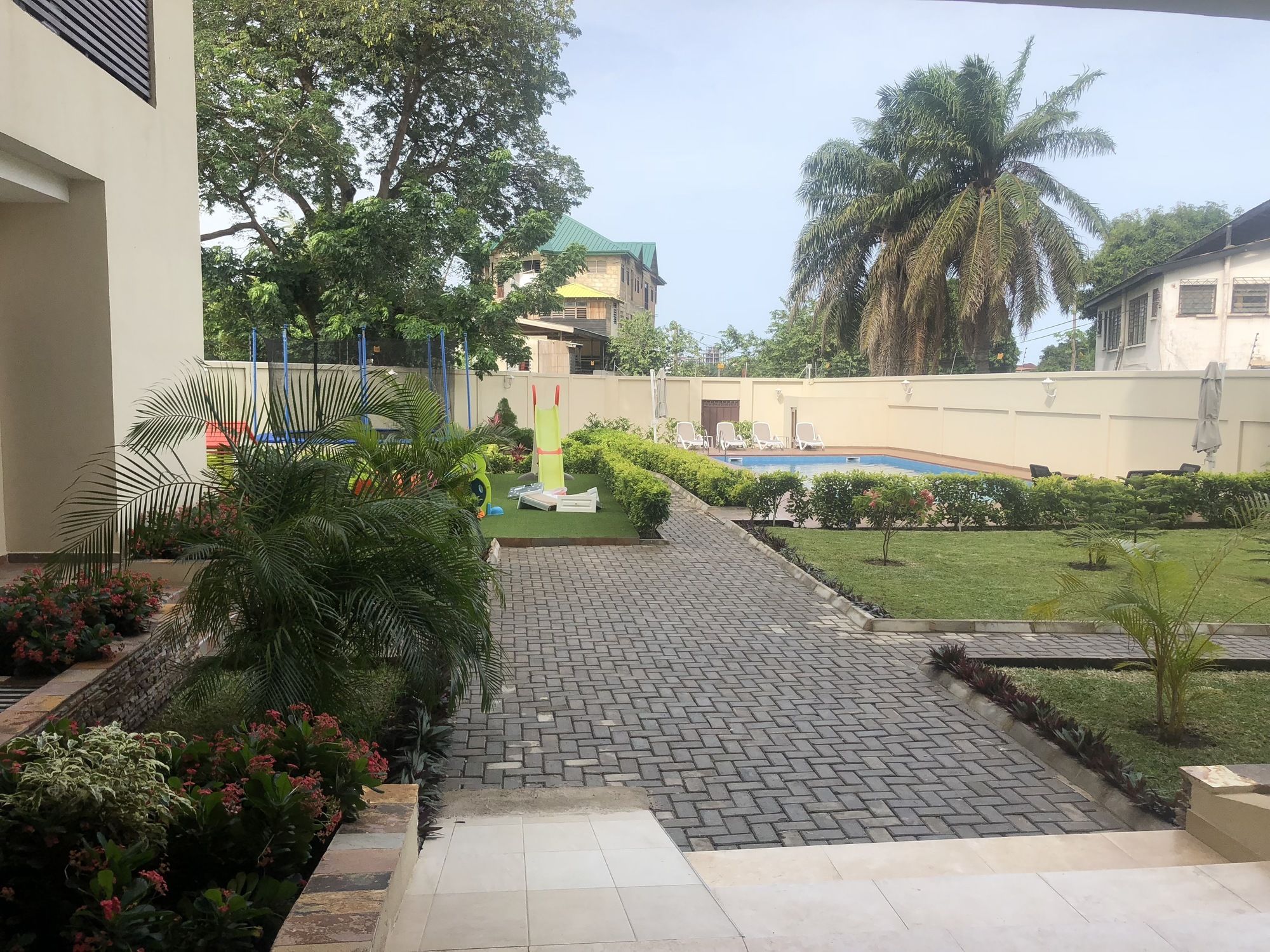 Фото James Persia Piece