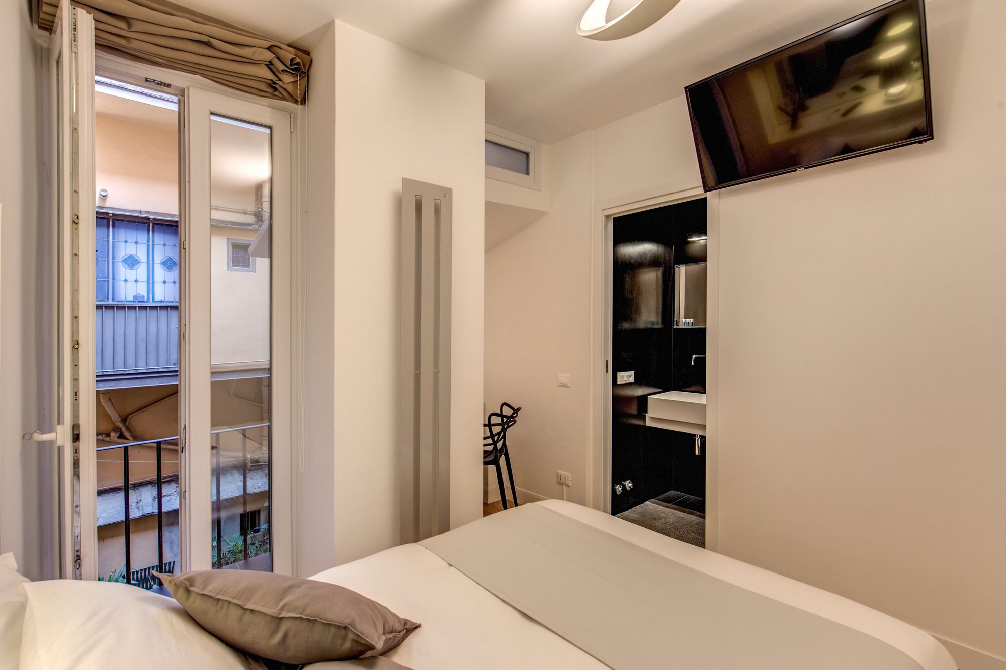 Фото Orange Suites