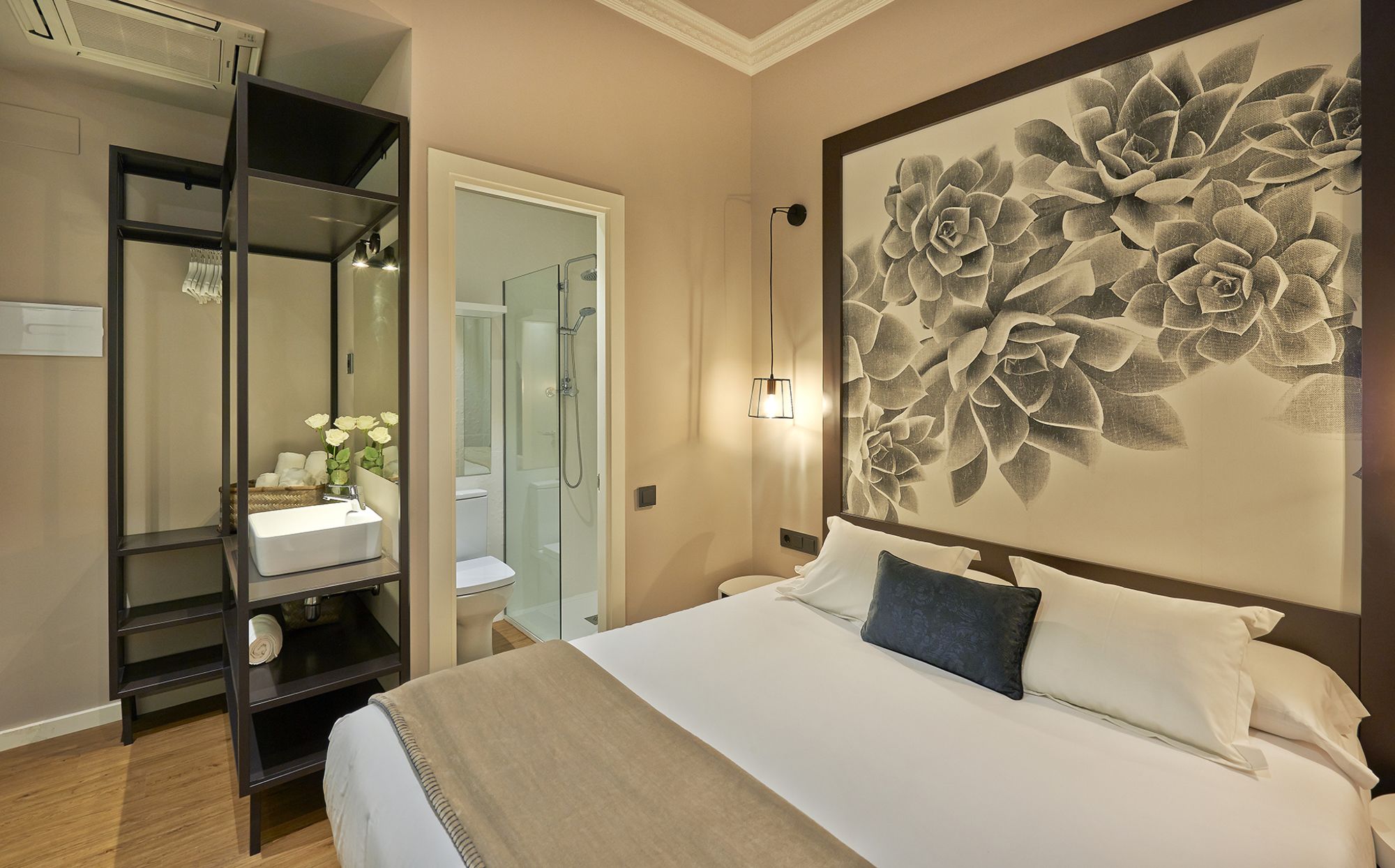 Фото Hostal Central Barcelona