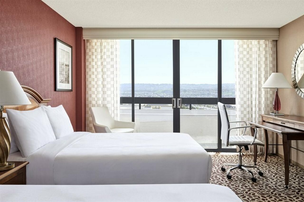 Фото Torrance Marriott Redondo Beach