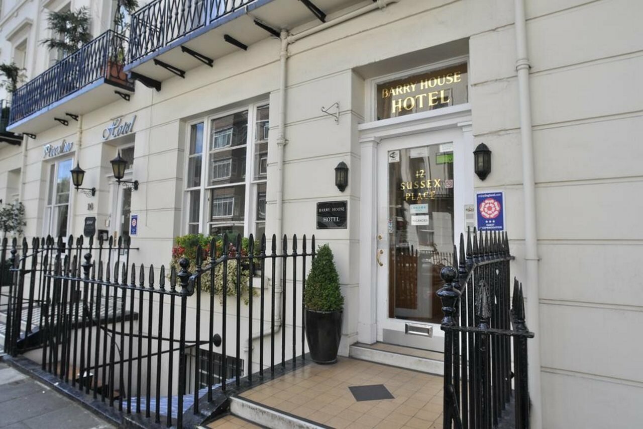 Фото Barry House