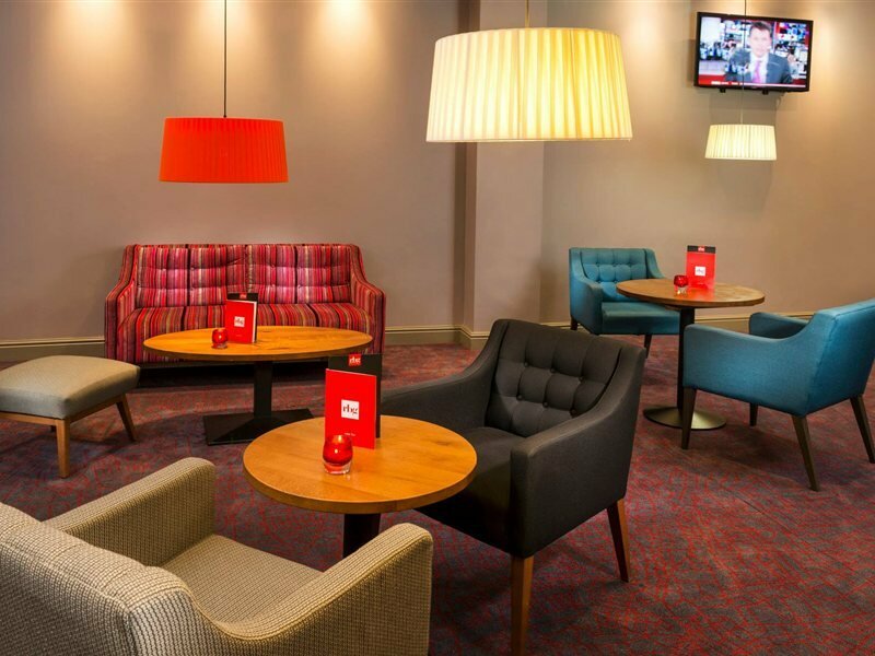 Фото Mercure Cardiff North Hotel