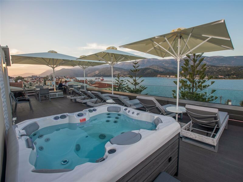 Фото Mouikis Hotel