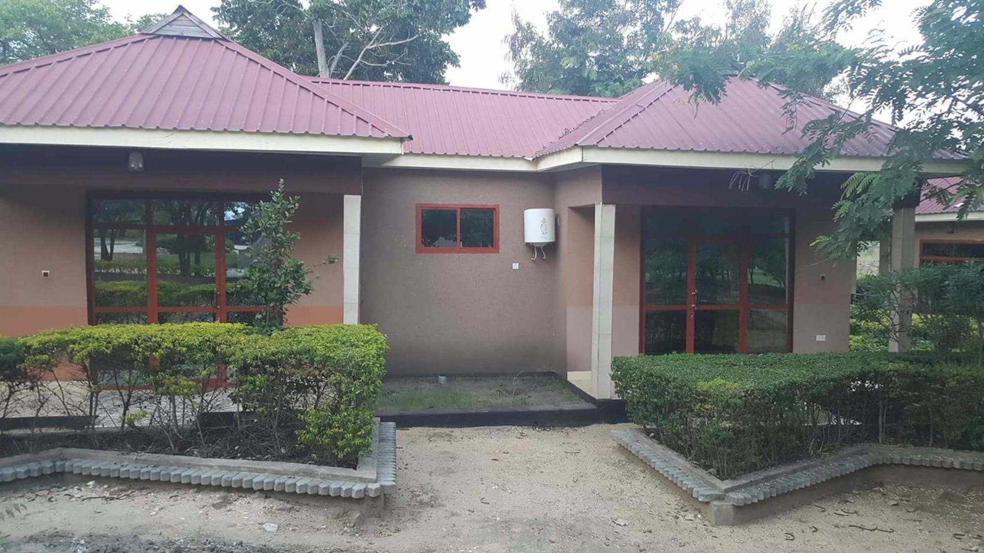 Фото Mikumi Resort Hotel