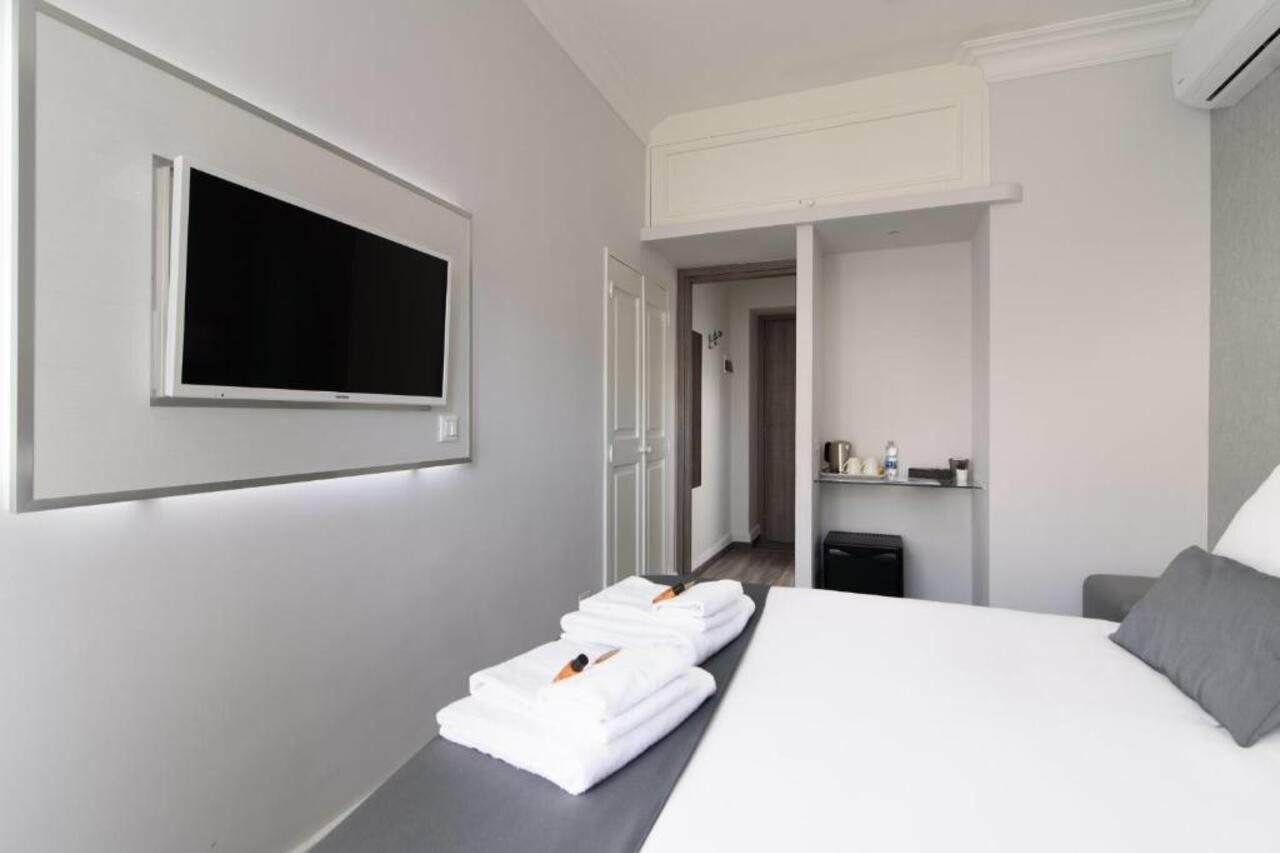 Фото White Caesar Guesthouse