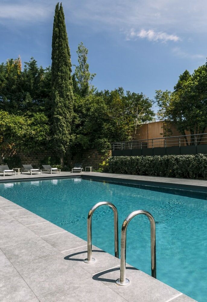 Фото Escale Oceania Aix-en-Provence