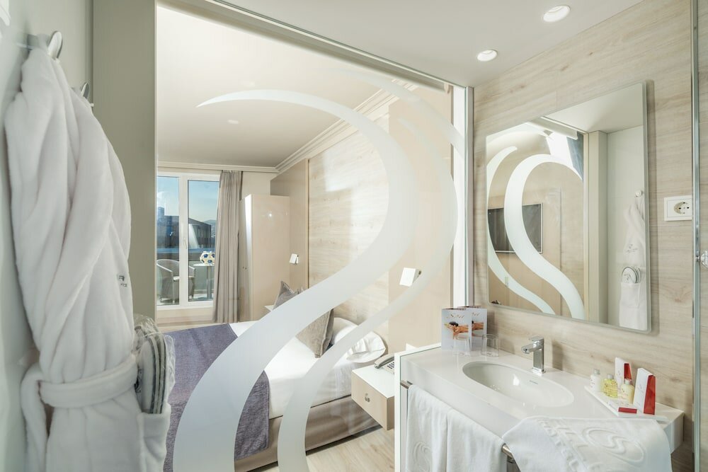 Фото Sallés Hotel Pere IV