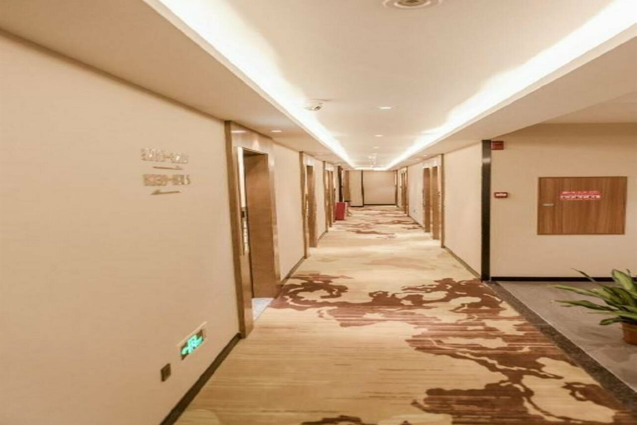 Фото James Joyce Coffetel Dongxiaonan