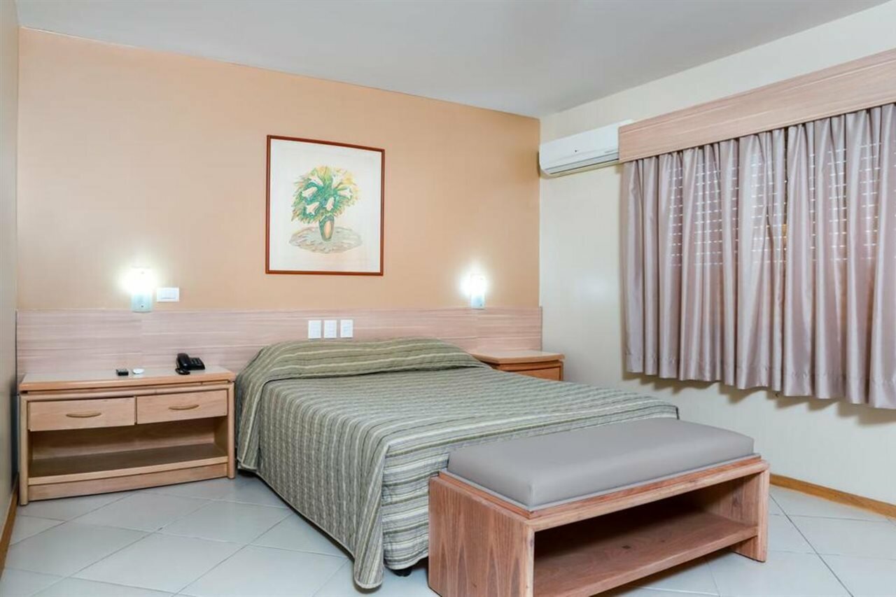 Фото Hotel Suárez Campo Bom