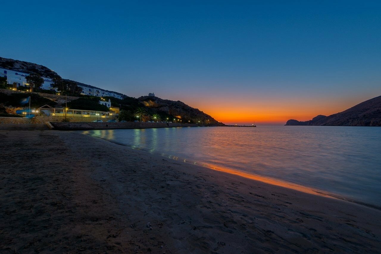 Фото Dolphin Bay Hotel