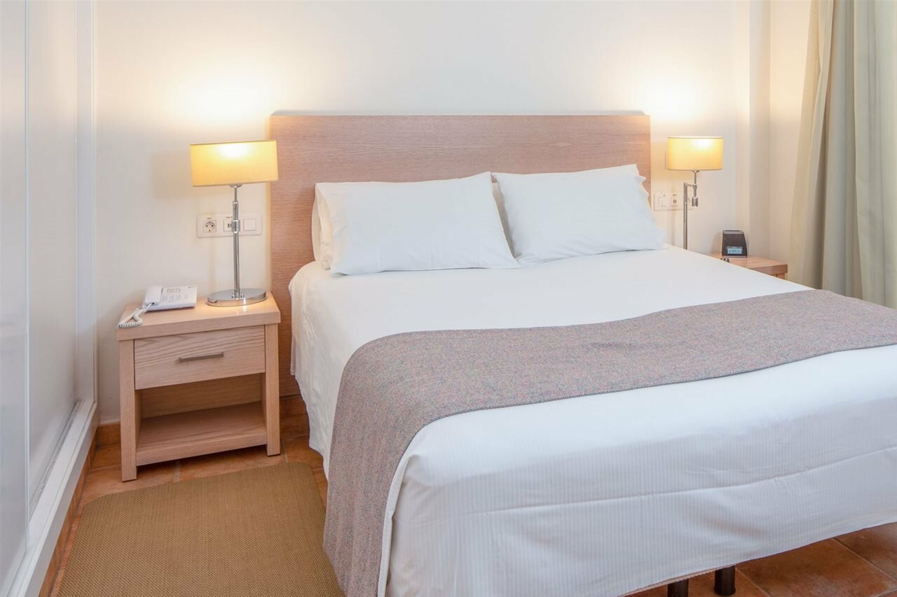 Фото Royal Sunset Beach Club