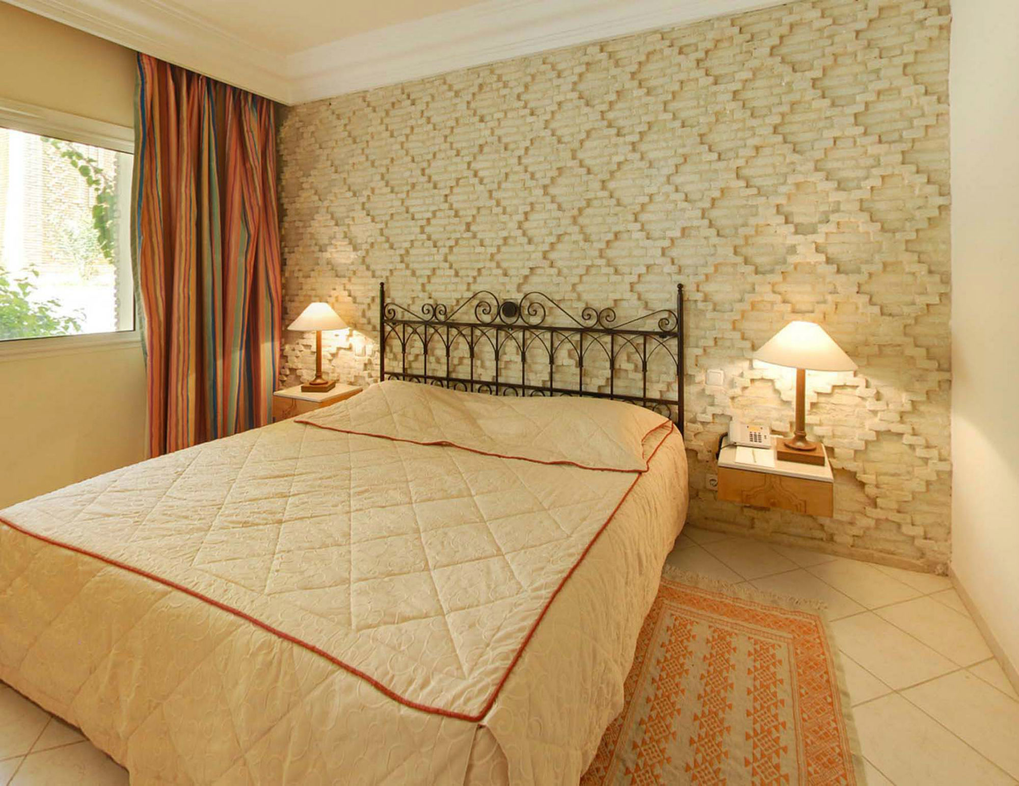 Фото Hotel Ras El Ain