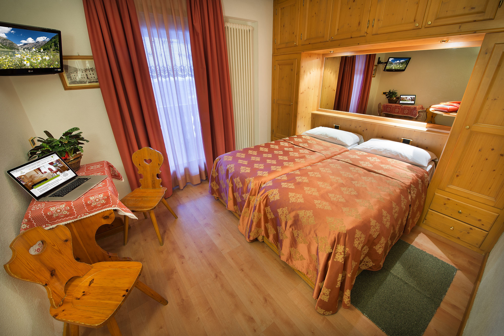 Фото Hotel Valtellina