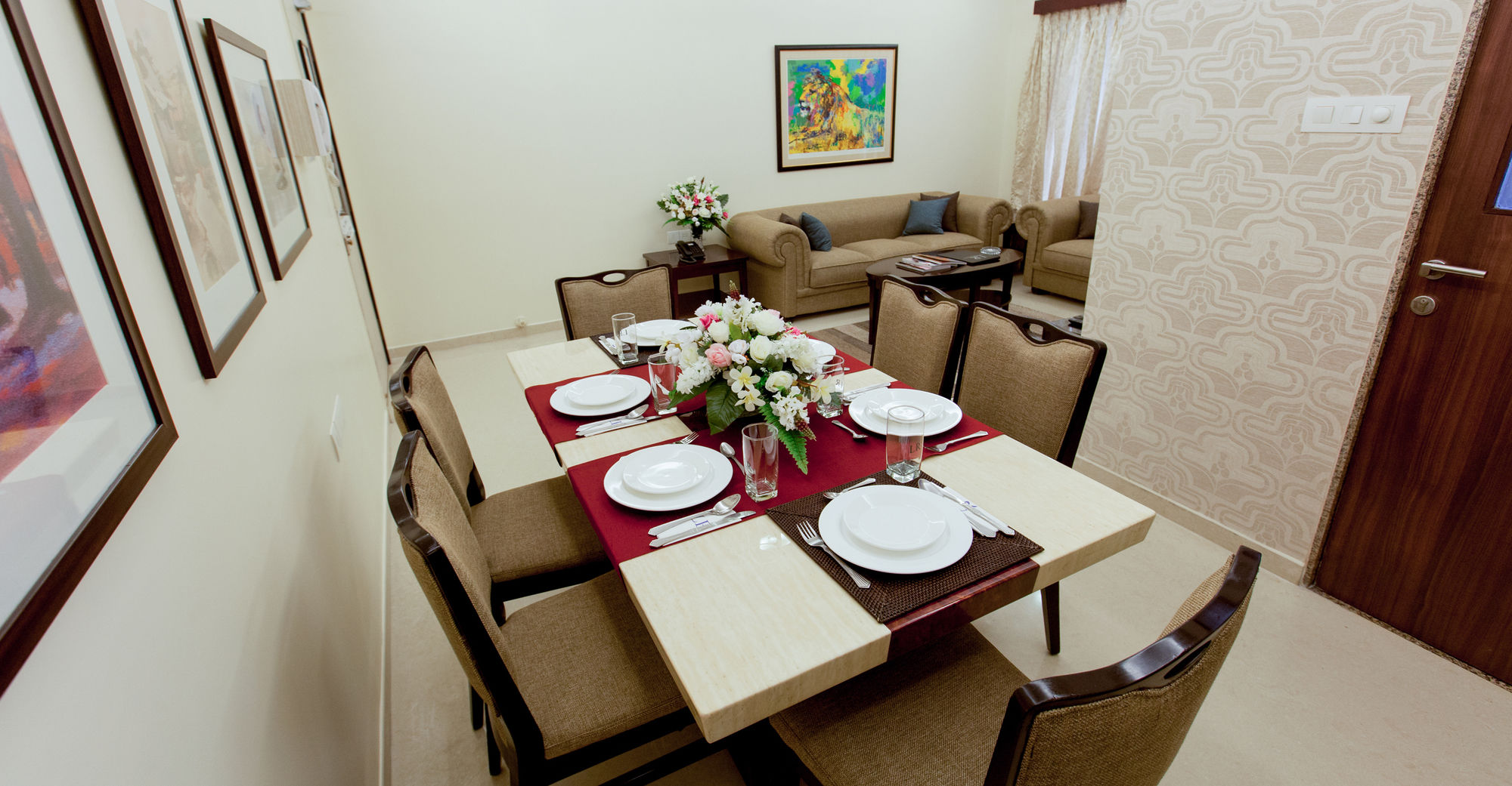 Фото Lalco Residency