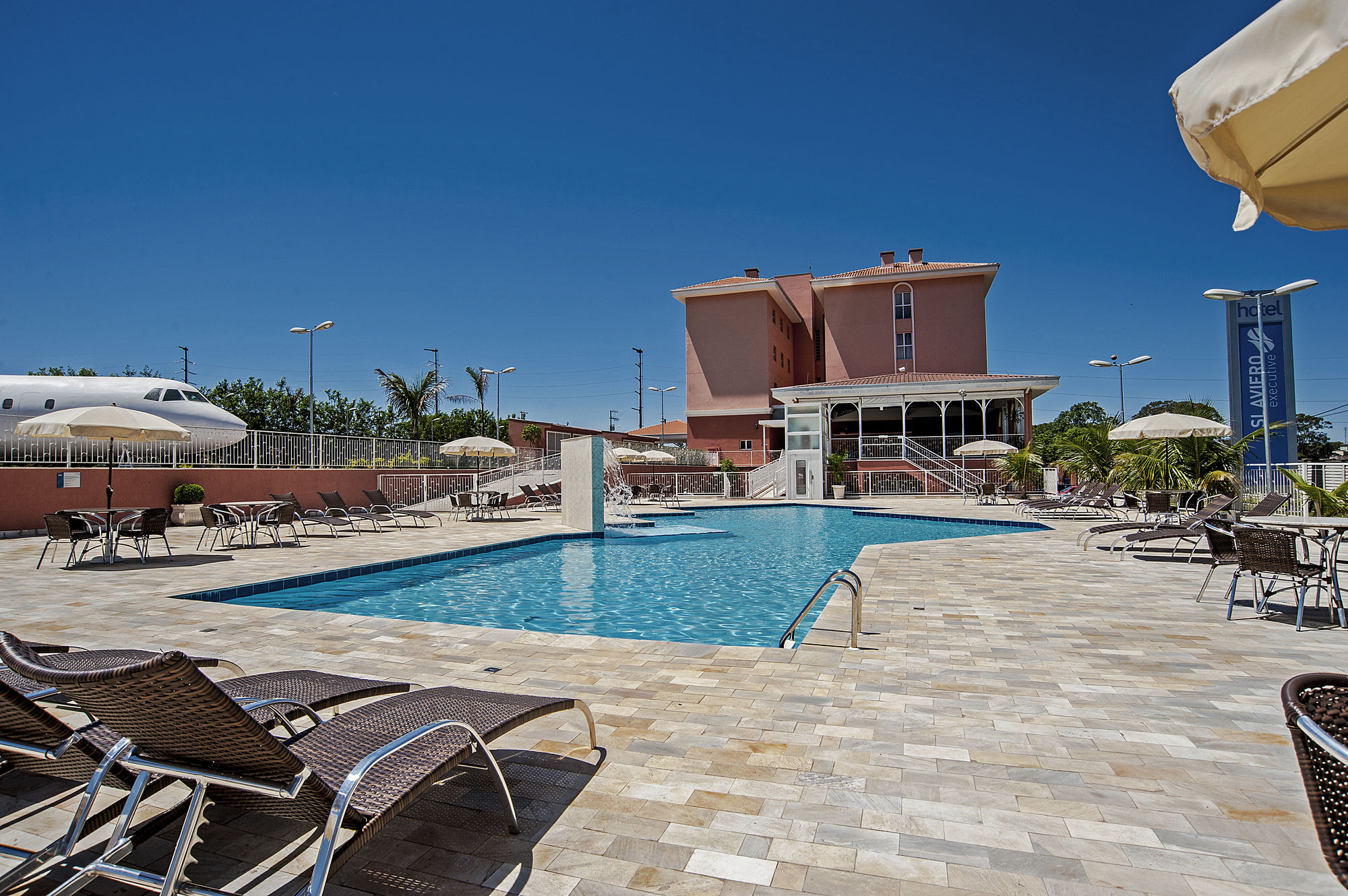 Фото The Hill Executive