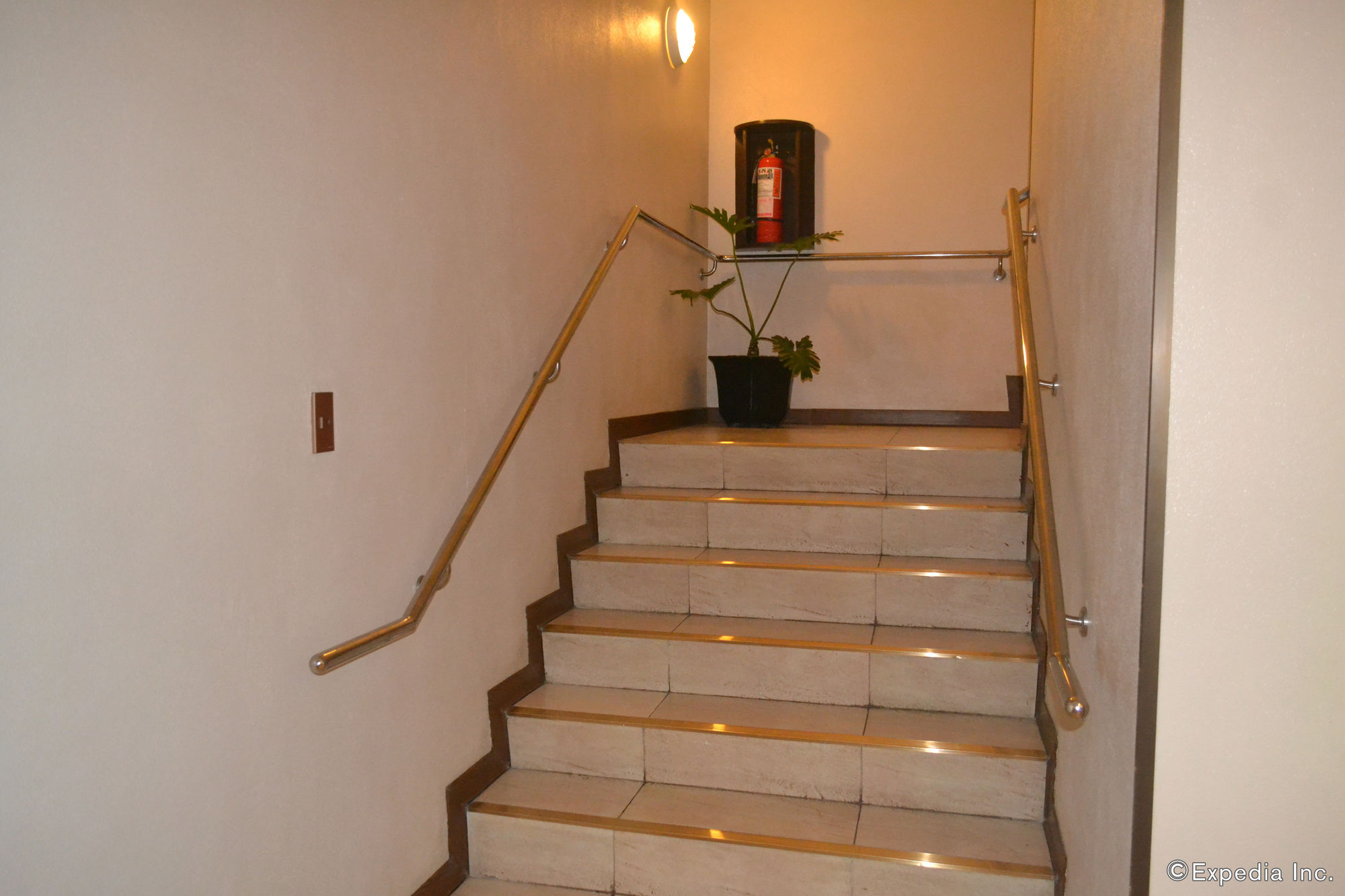 Фото Microtel by Wyndham General Santos