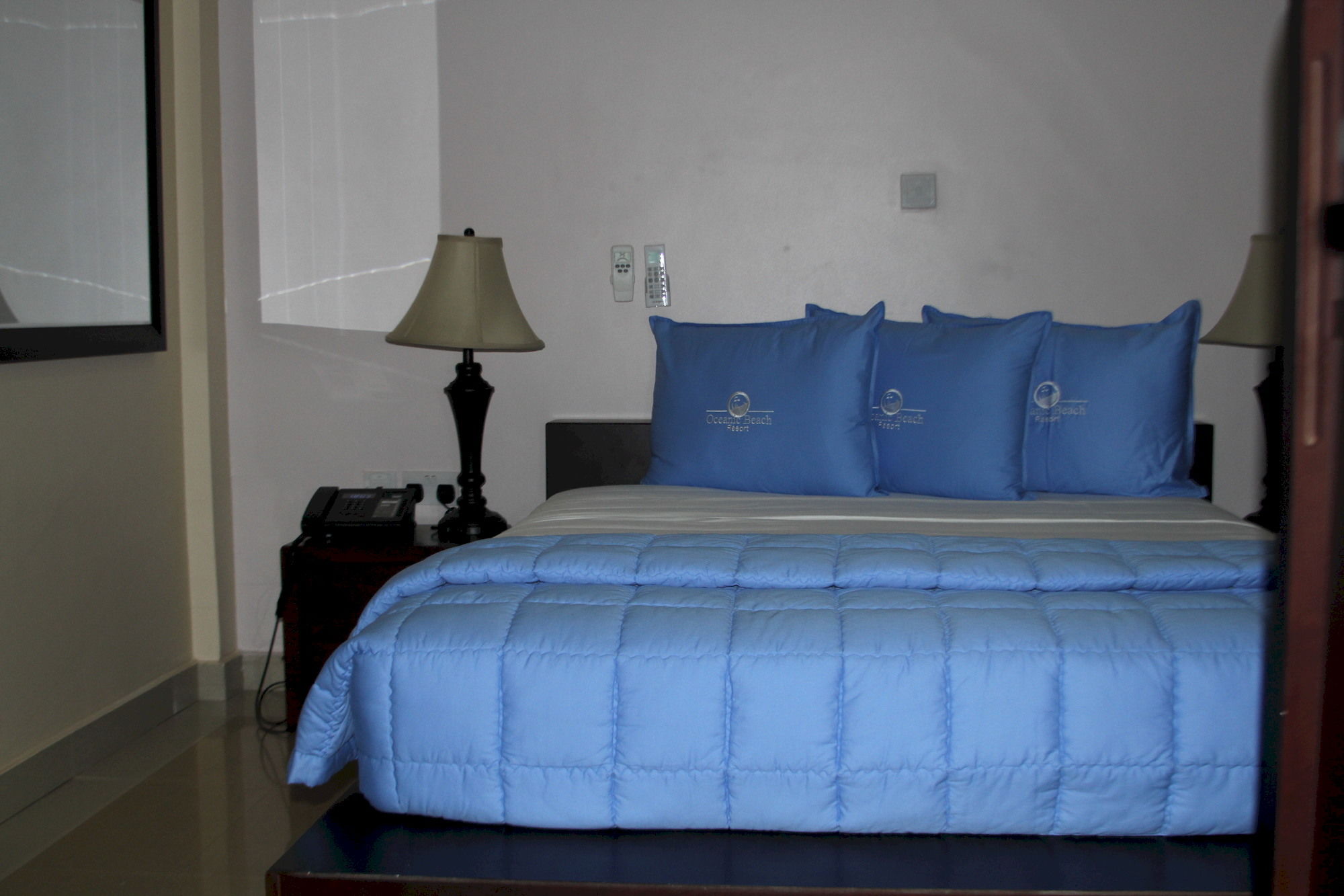 Фото Oceanic Resort