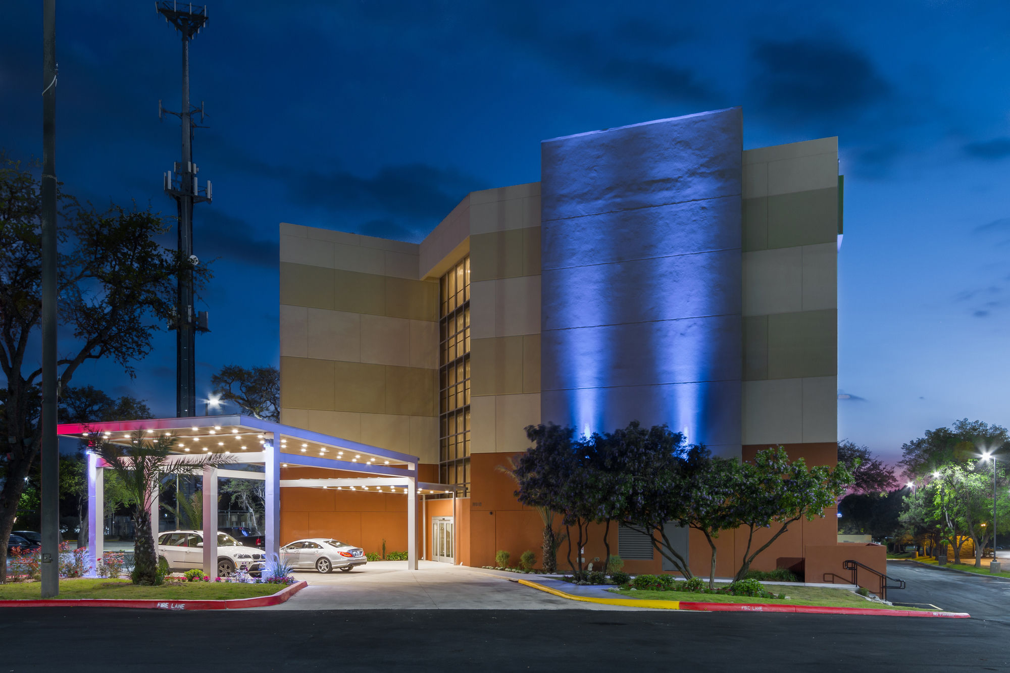 Фото Holiday Inn Express & Suites San Antonio Medical-Six Flags, an Ihg Hotel