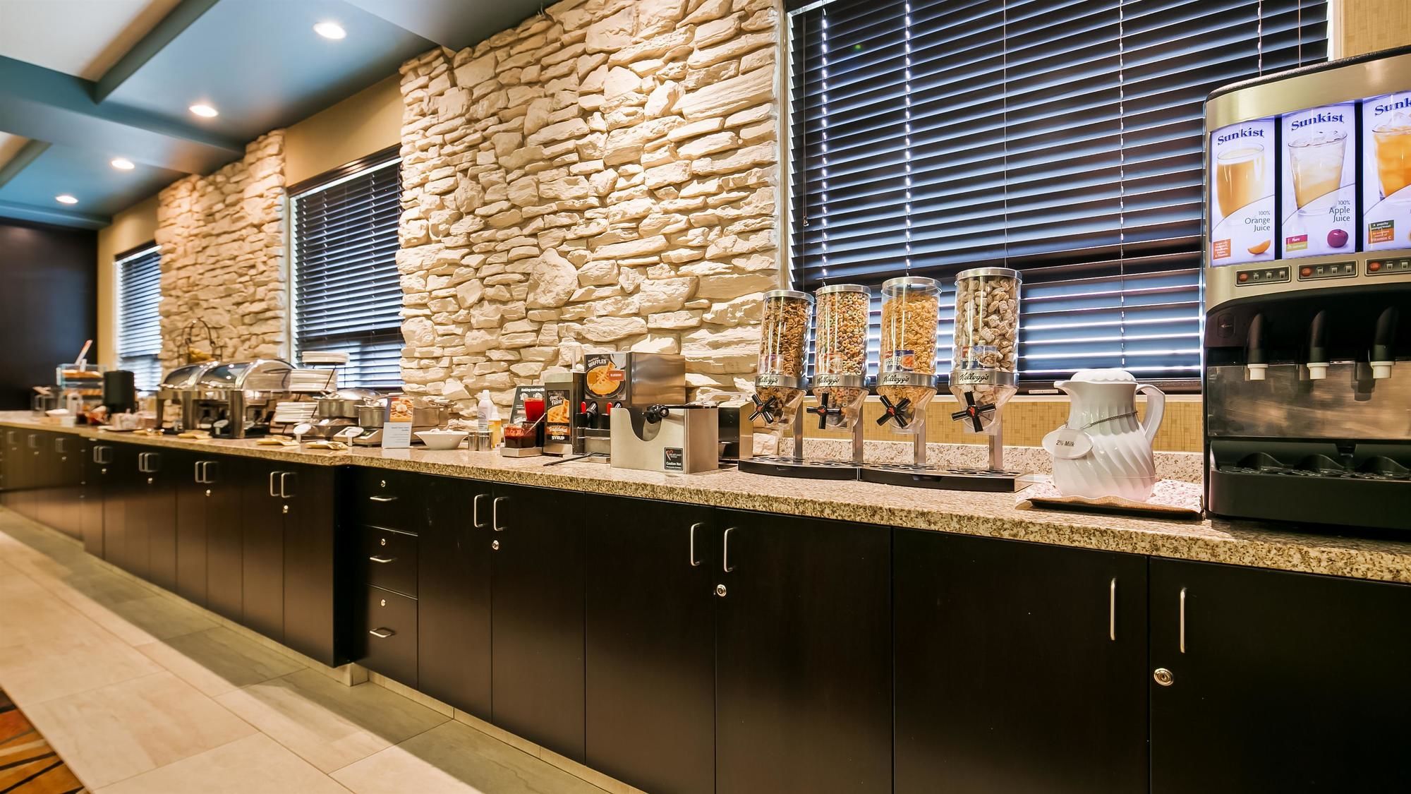 Фото Best Western Plus Sherwood Park