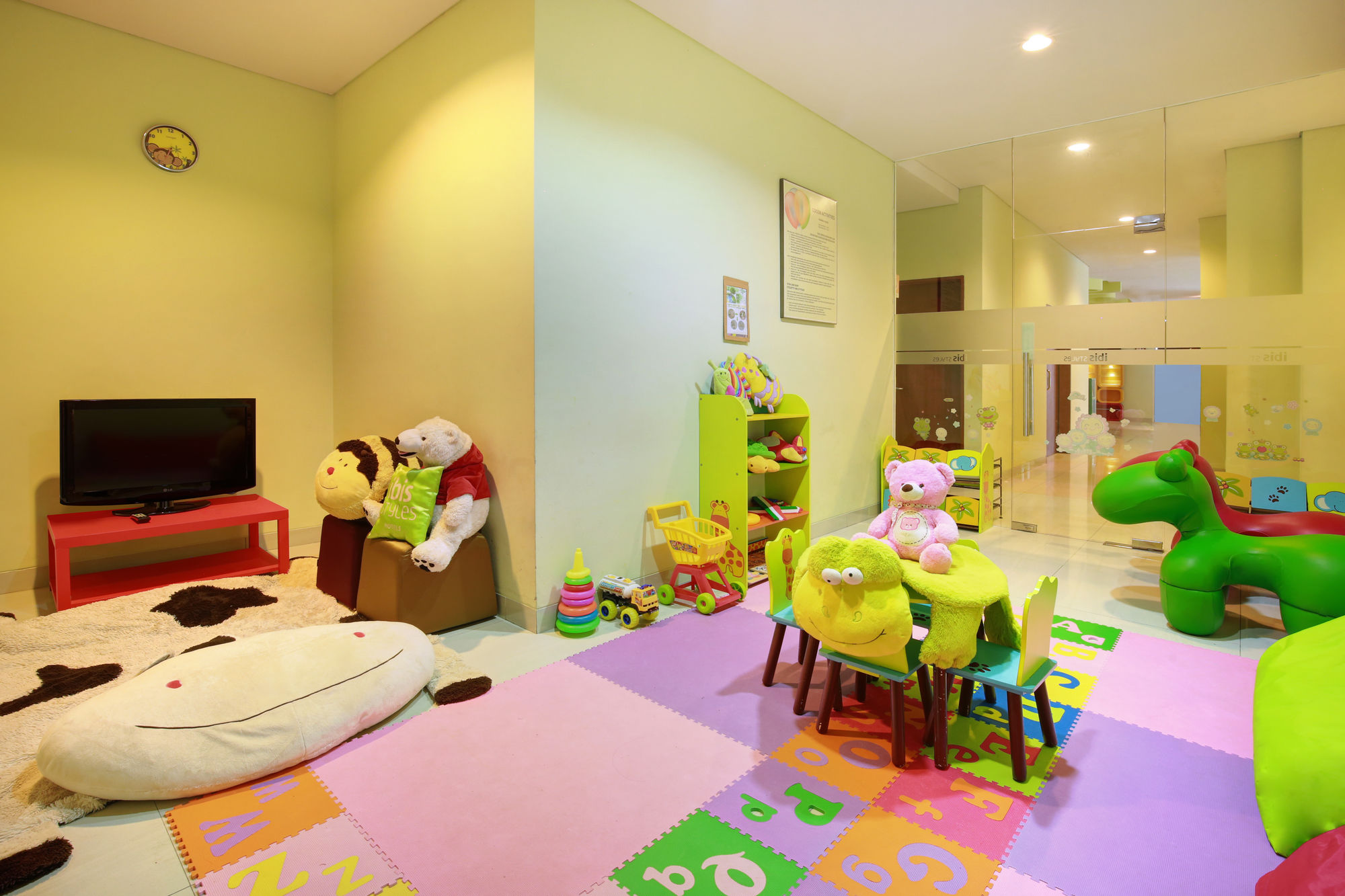 Фото Ibis Styles Yogyakarta