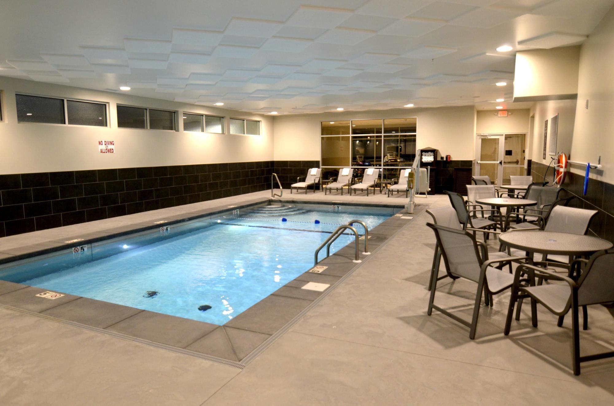 Фото Best Western Plus Bolivar Hotel & Suites