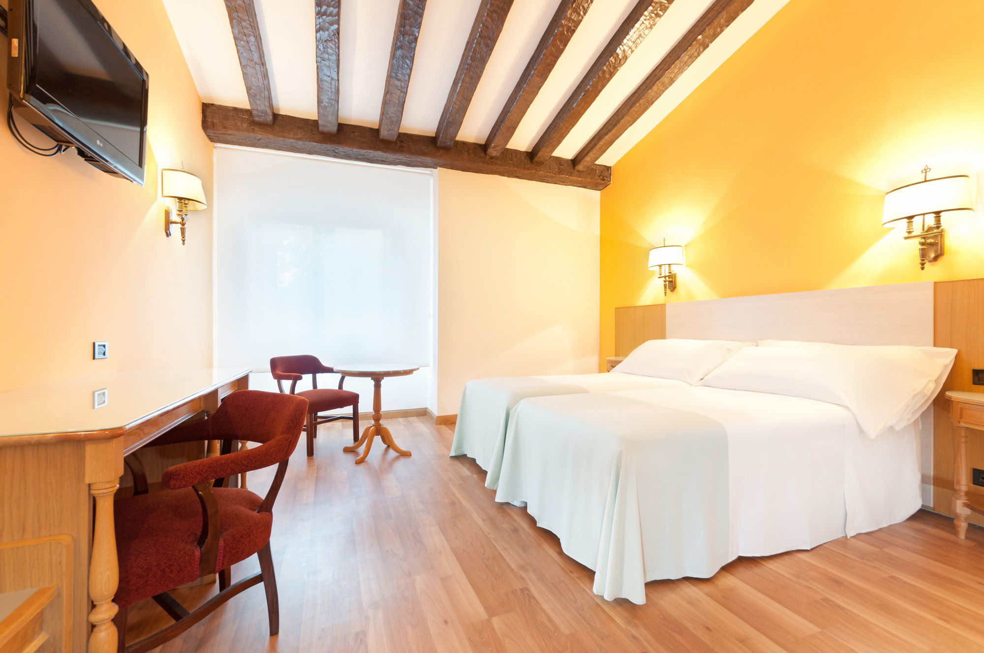 Фото Gran Hotel Los Angeles