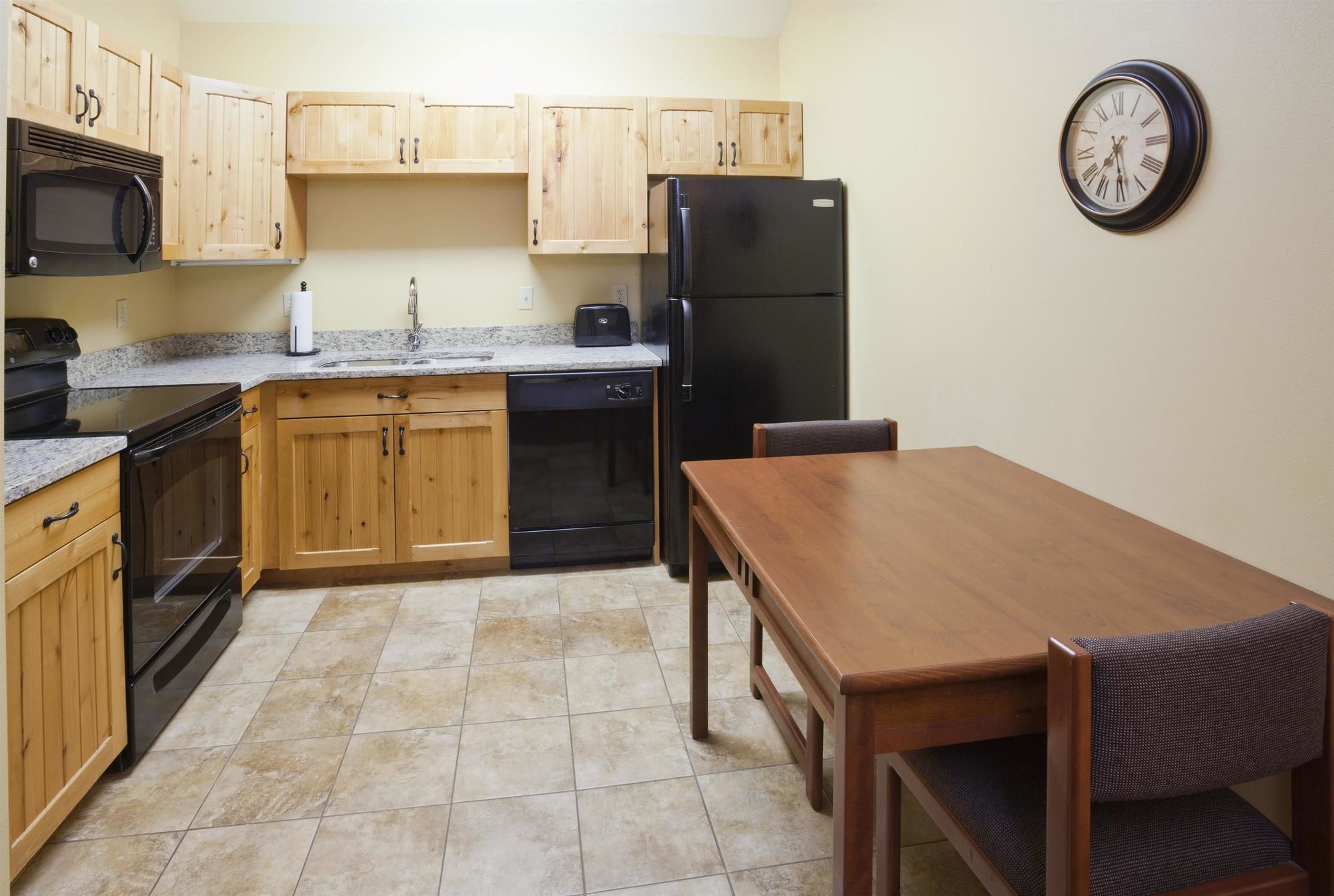 Фото AmericInn by Wyndham Fargo Medical Center