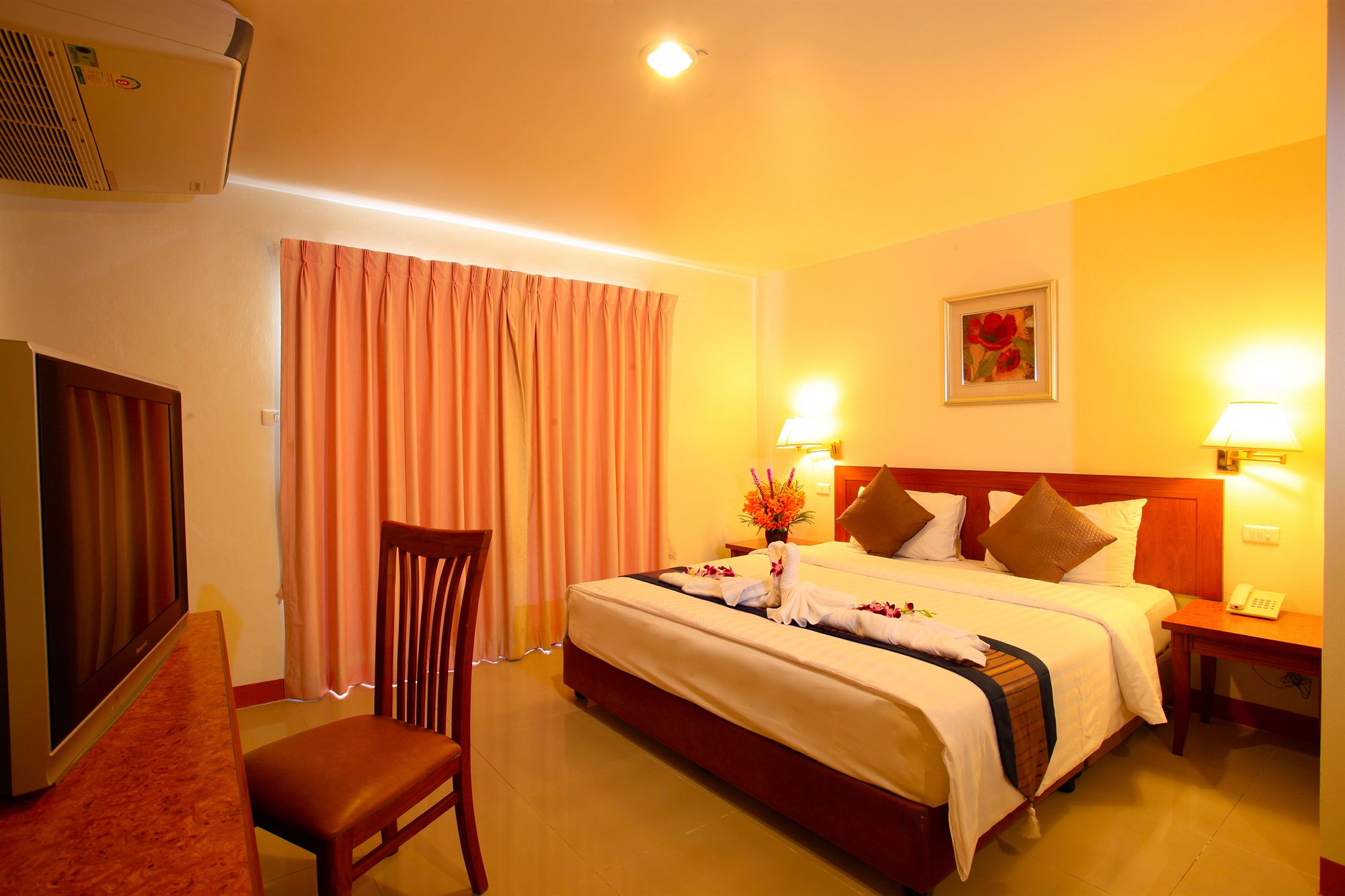 Фото Orchid Garden Hotel