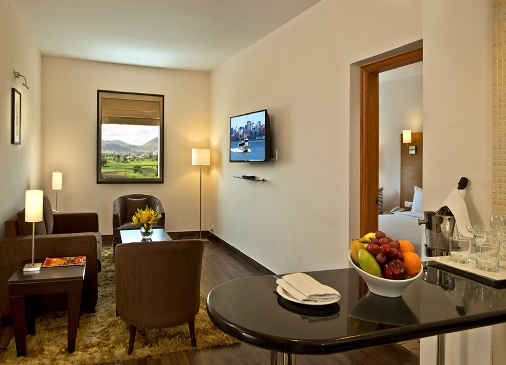 Фото Red Fox Hotel, Bhiwadi