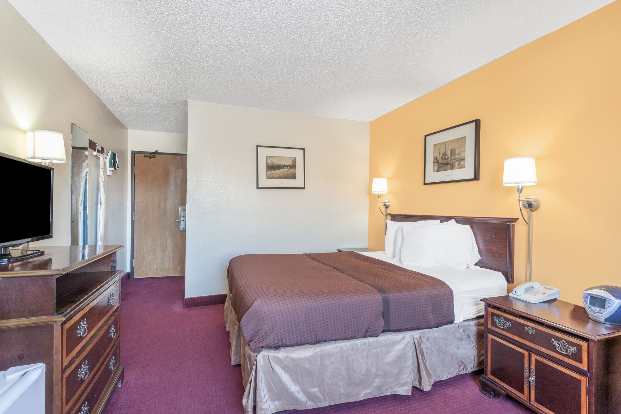 Фото Magnuson Hotel Fort Wayne North – Coliseum