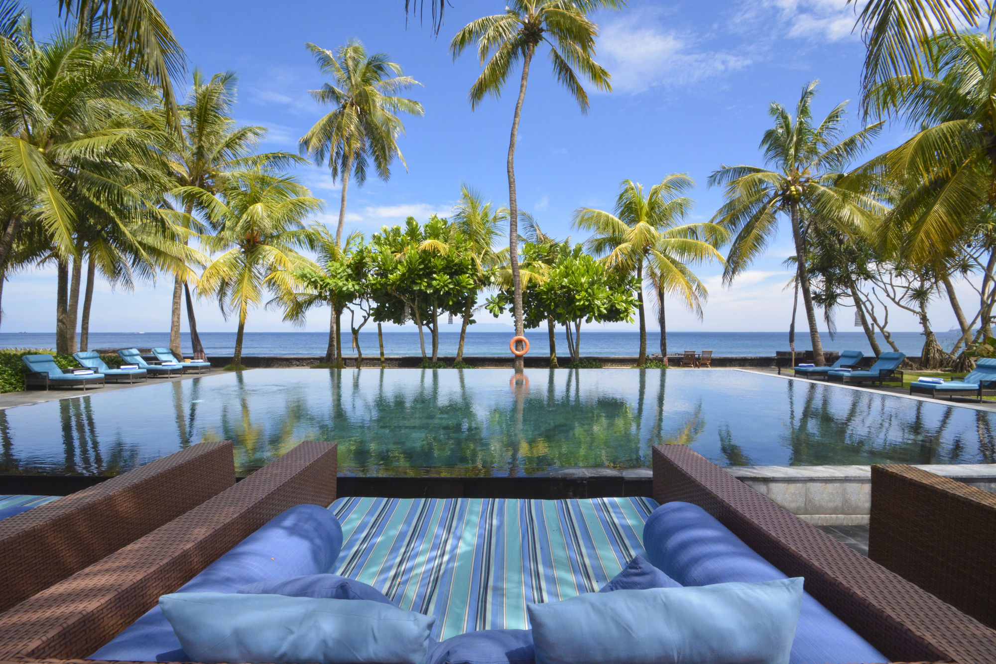 Фото Nirwana Beach & Resort