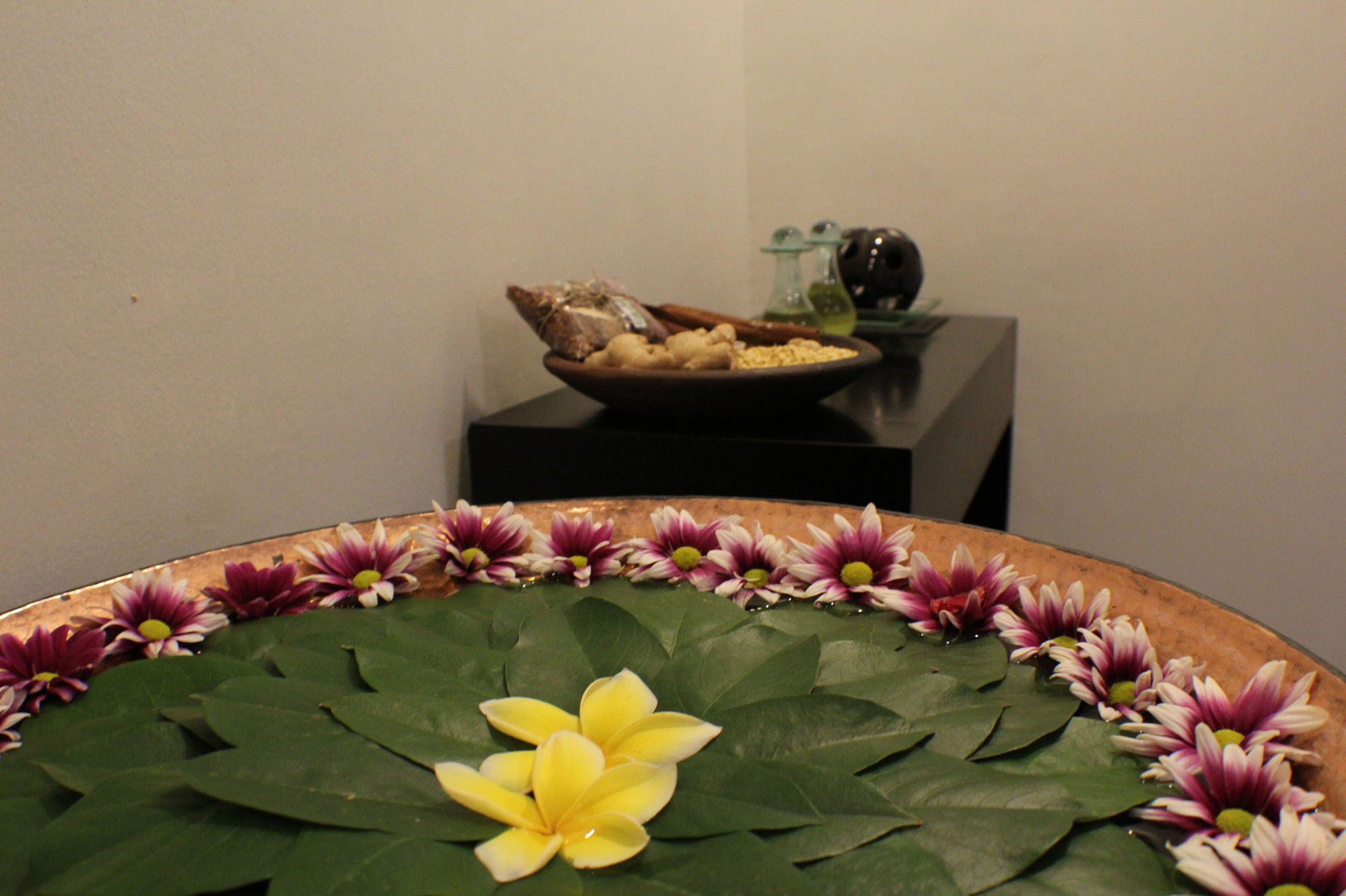 Фото Hotel Santika Pandegiling Surabaya