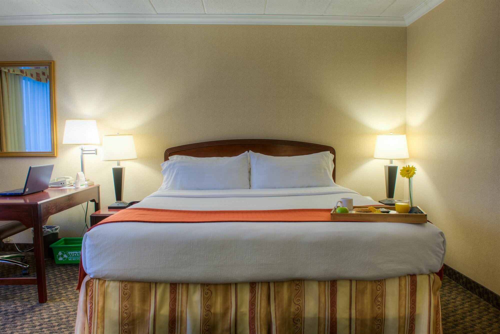 Фото Four Points by Sheraton Windsor Downtown