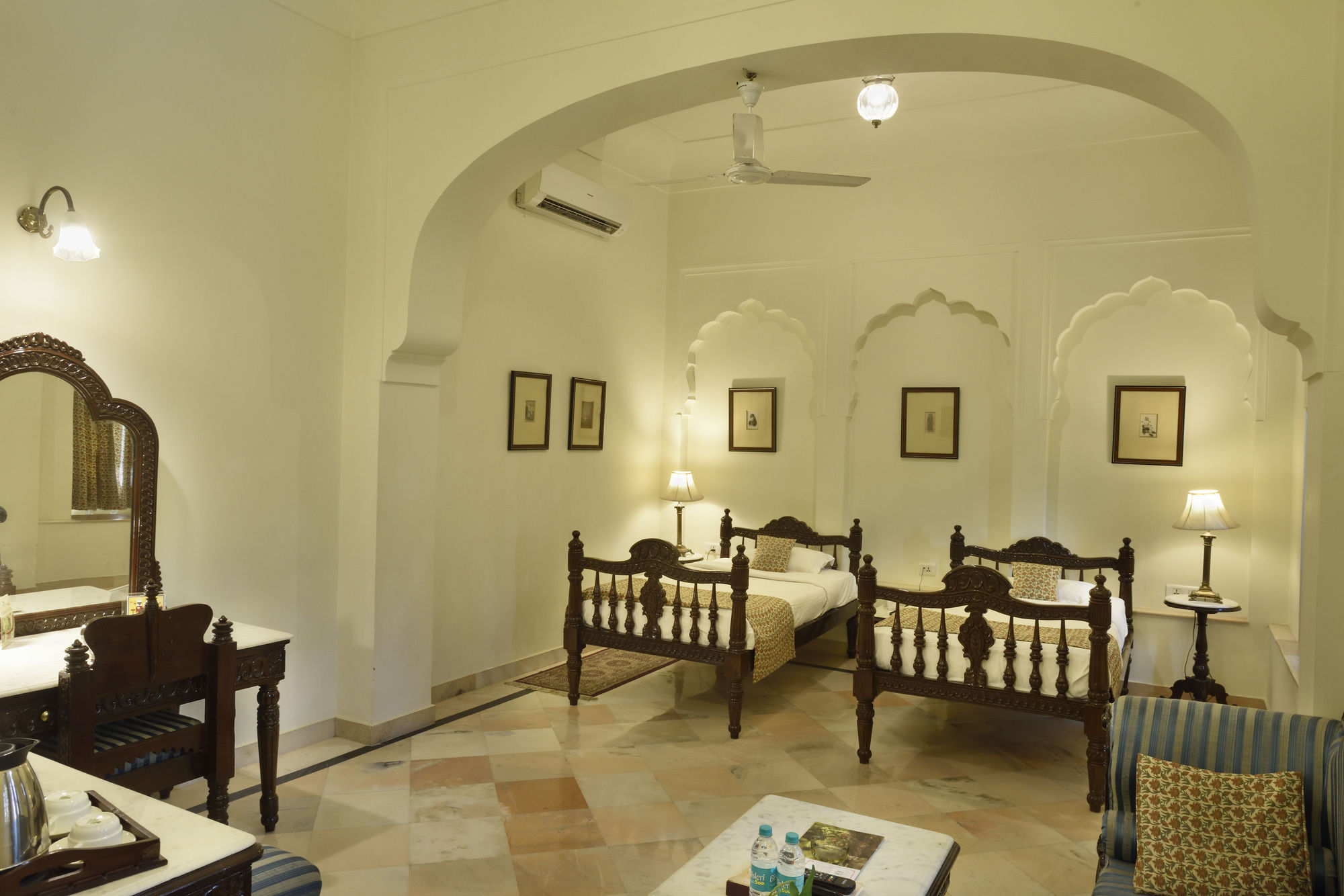 Фото Alsisar Haveli