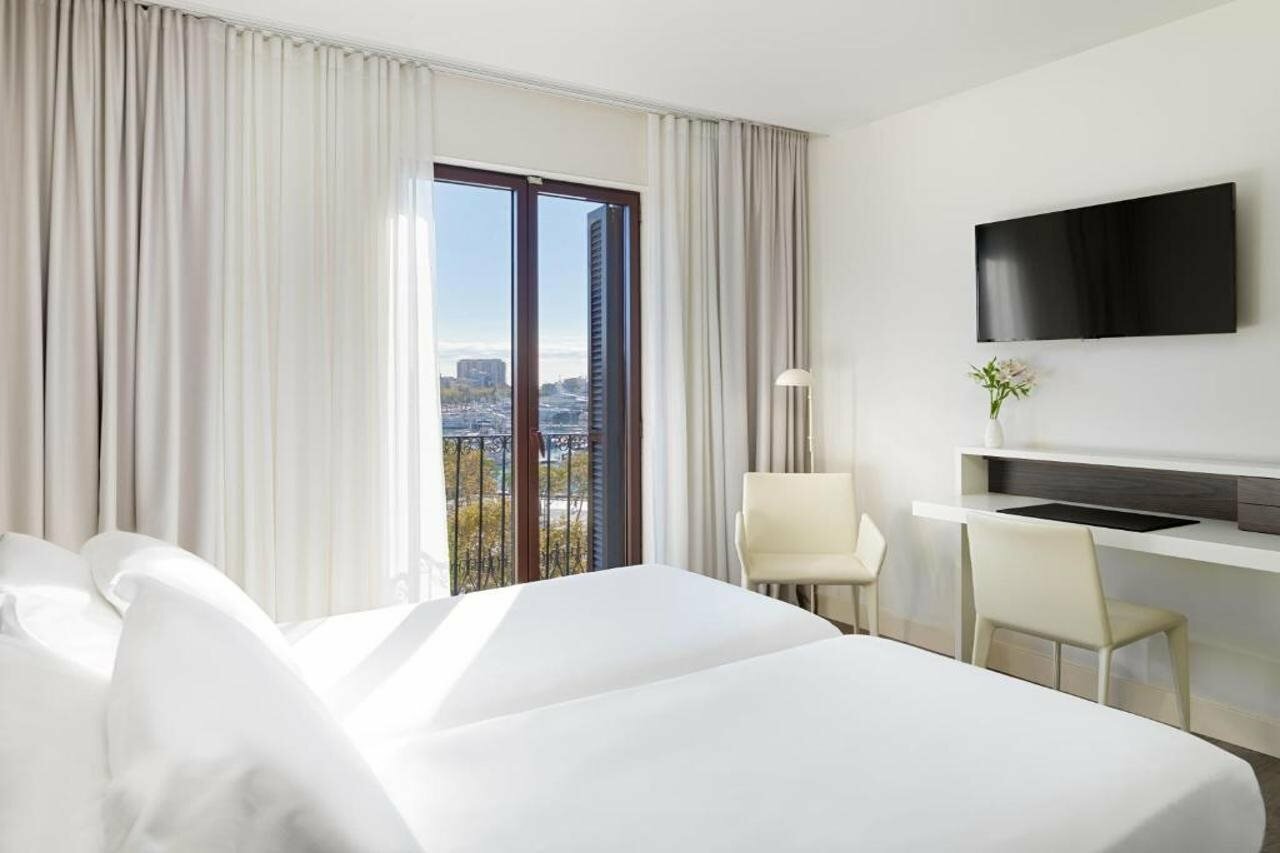 Фото Отель H10 Port Vell