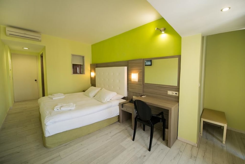 Фото Hotel Lefkas