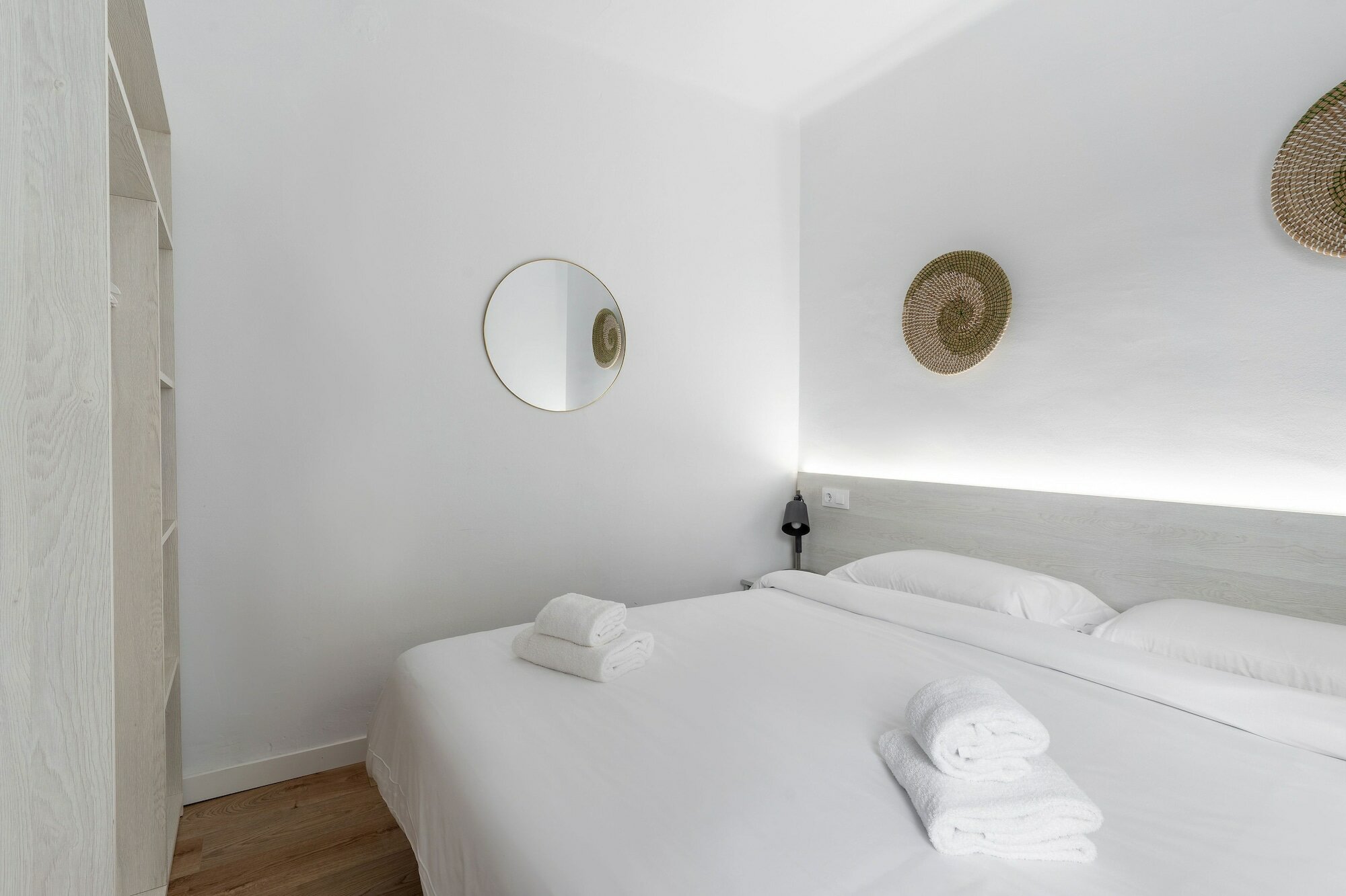 Фото Apartamentos Venecia